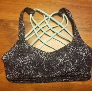 Lululemon Free to be Wild